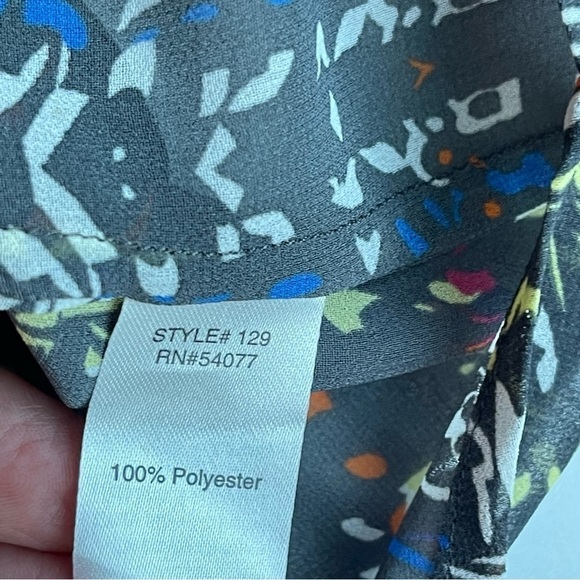 Cabi Women’s Size Large Festival Geometric Sheer gray Button Down blouse shirt - Picture 2 of 7